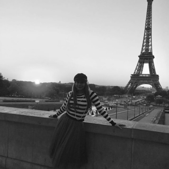 Meet your Posher, Sofia - Picture 1 of 9